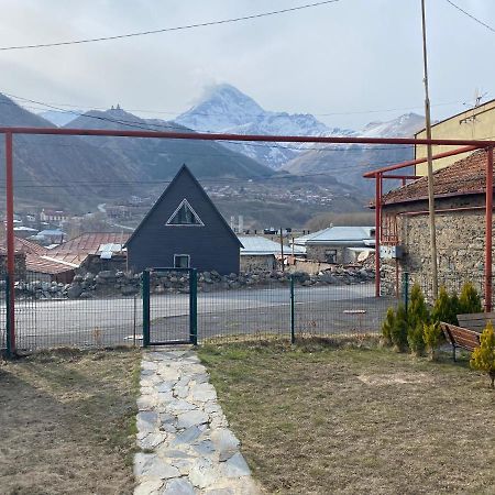 Uptown Boutique Kazbegi Hotel ภายนอก รูปภาพ