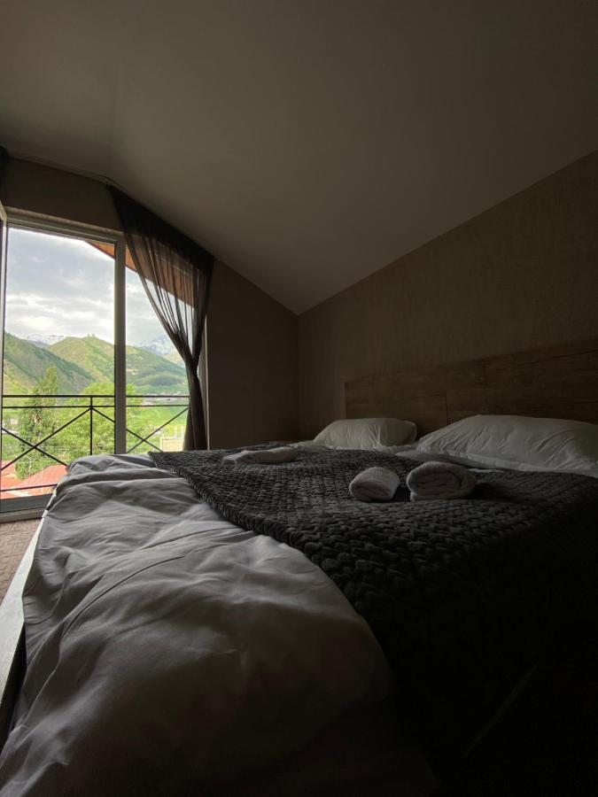 Uptown Boutique Kazbegi Hotel ภายนอก รูปภาพ