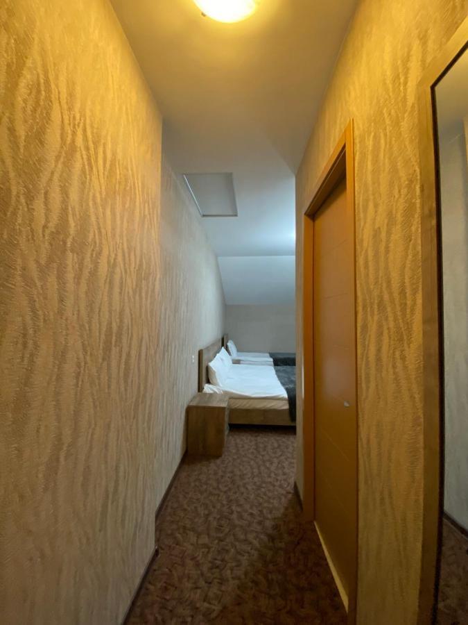 Uptown Boutique Kazbegi Hotel ภายนอก รูปภาพ