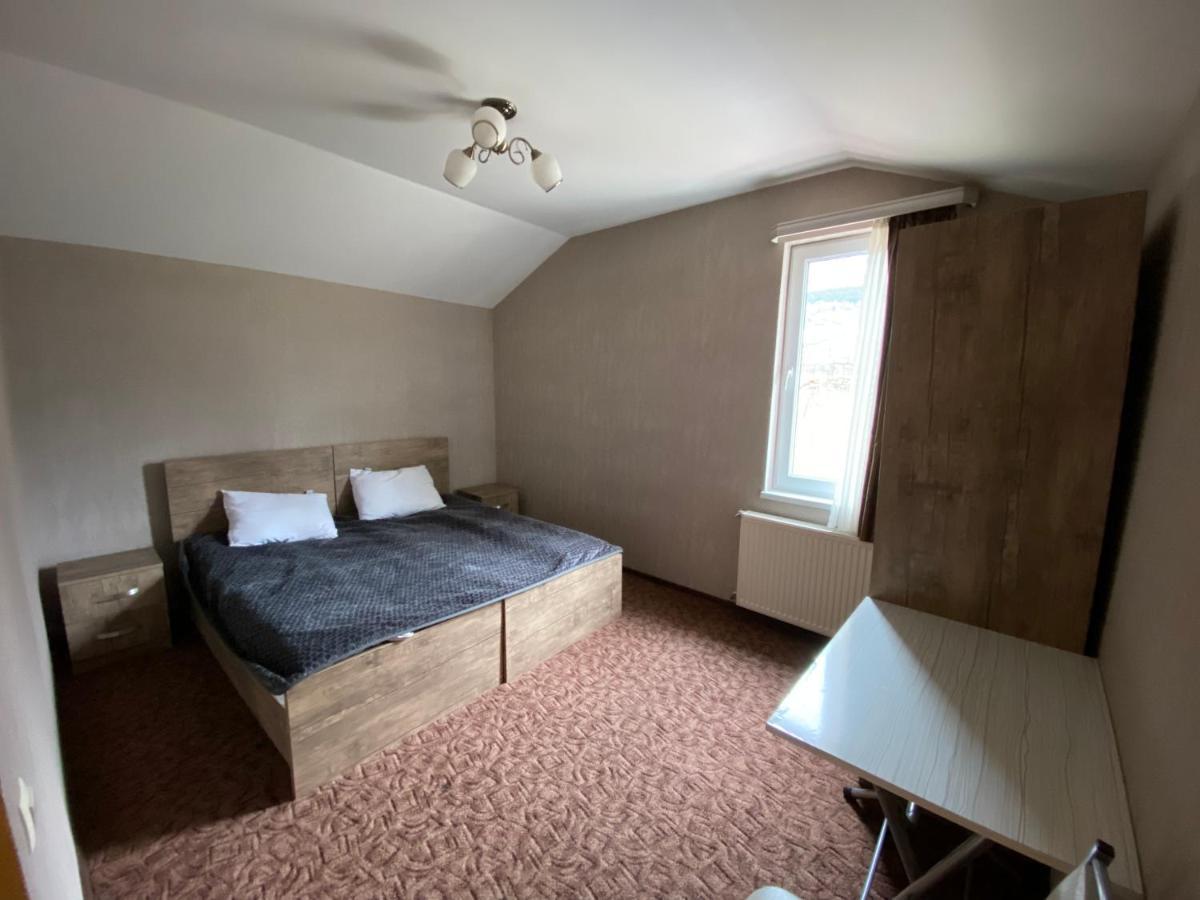 Uptown Boutique Kazbegi Hotel ภายนอก รูปภาพ
