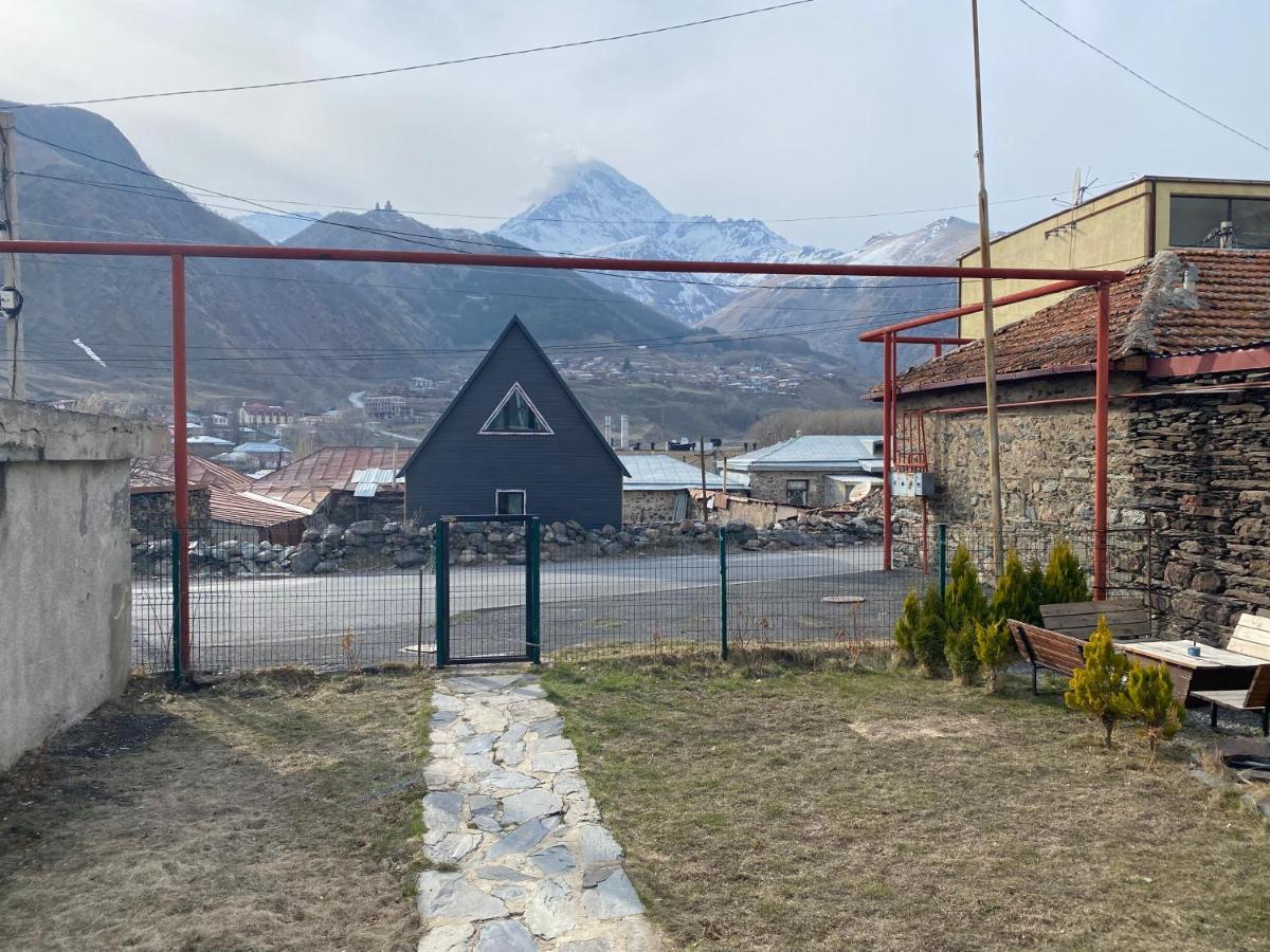 Uptown Boutique Kazbegi Hotel ภายนอก รูปภาพ