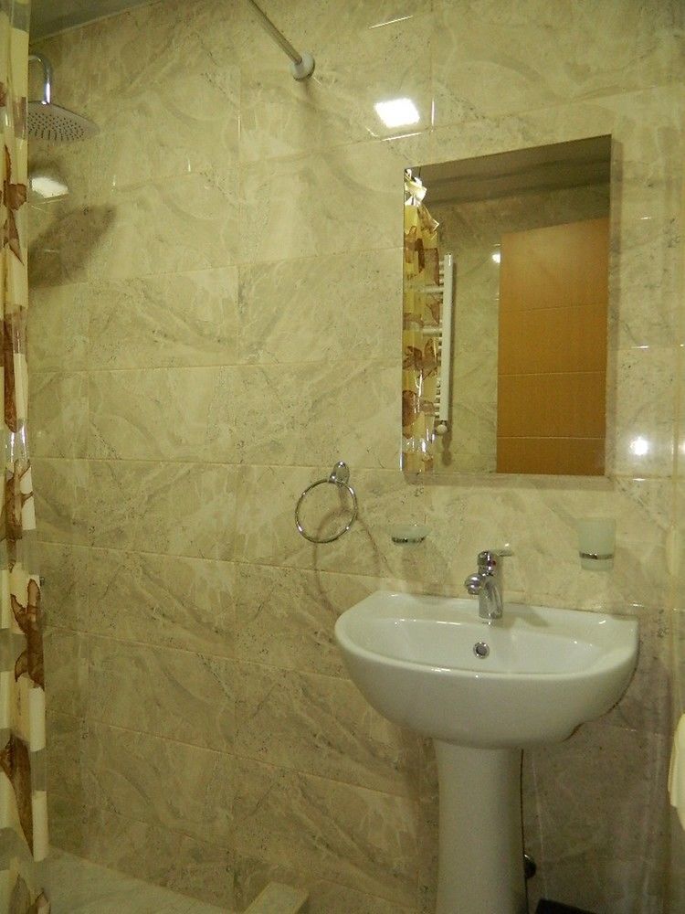 Uptown Boutique Kazbegi Hotel ภายนอก รูปภาพ
