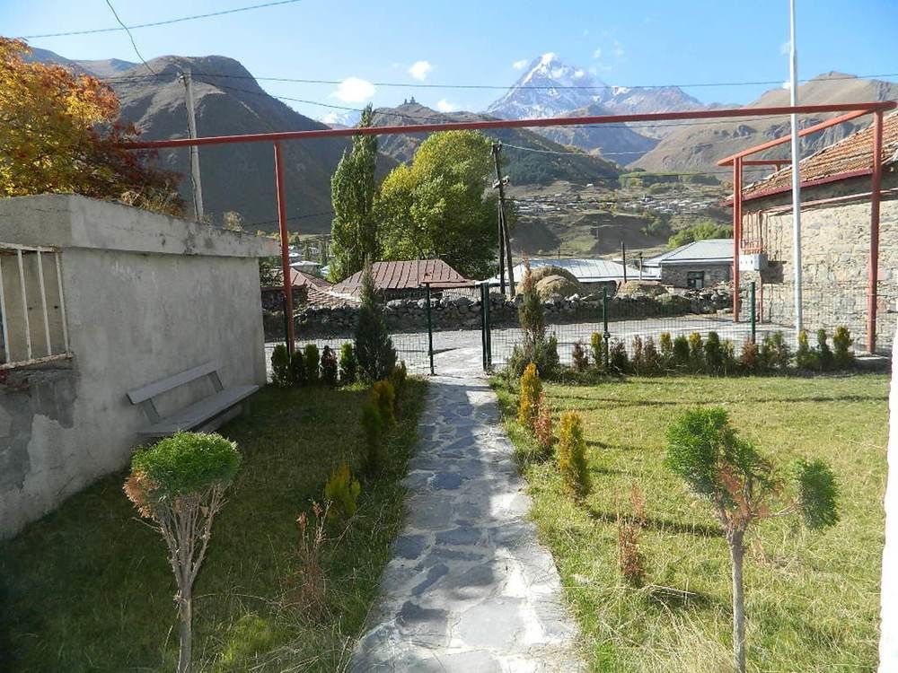 Uptown Boutique Kazbegi Hotel ภายนอก รูปภาพ