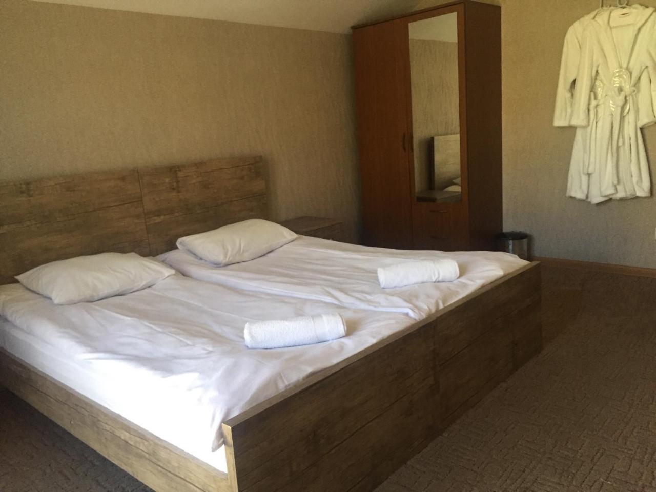 Uptown Boutique Kazbegi Hotel ภายนอก รูปภาพ